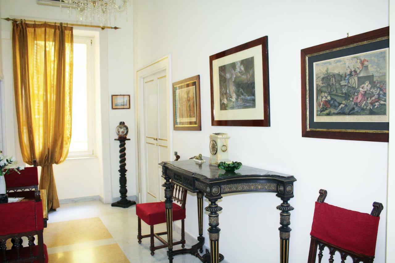 La Suite Del Prof Napoli Bagian luar foto