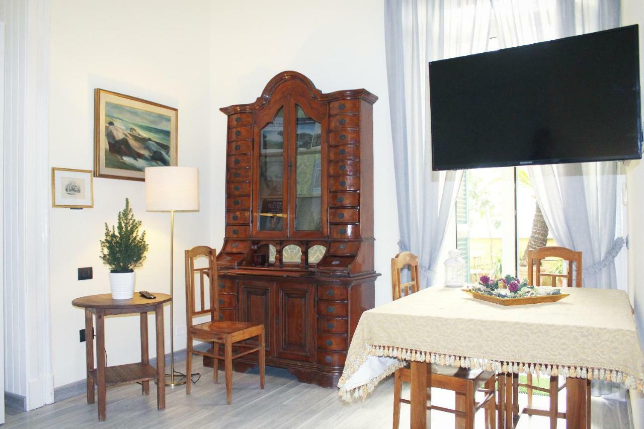 La Suite Del Prof Napoli Bagian luar foto