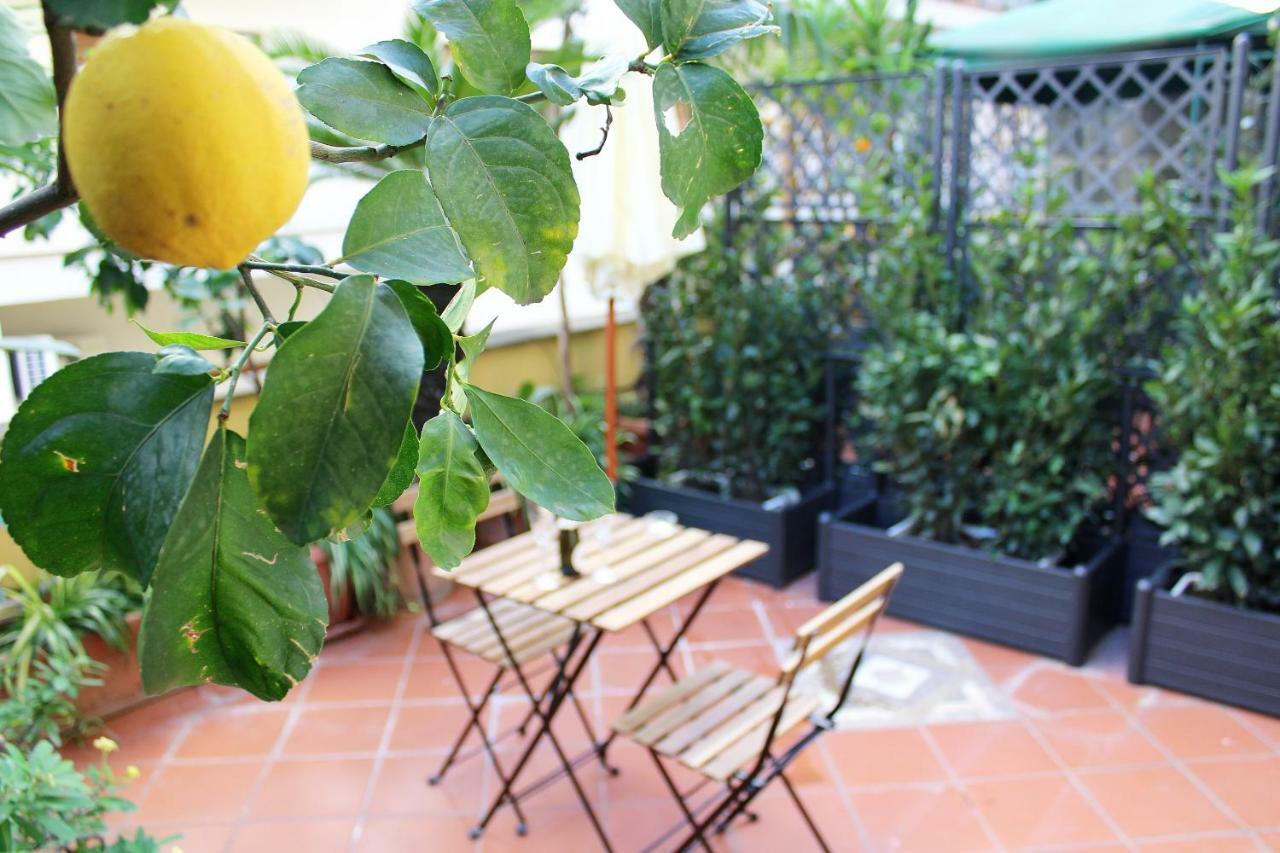 La Suite Del Prof Napoli Bagian luar foto